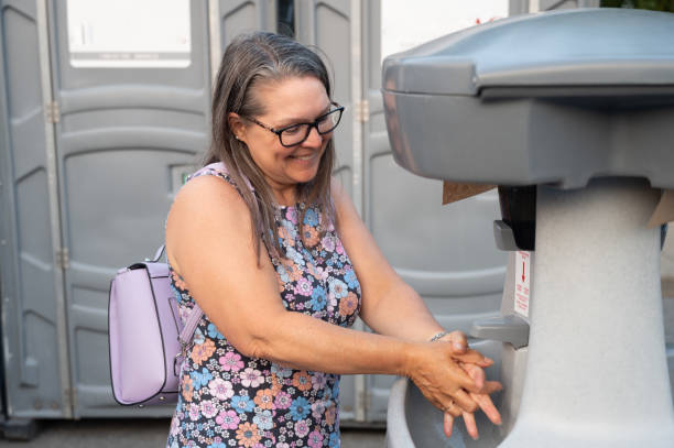 Best Construction site porta potty rental  in Flandreau, SD